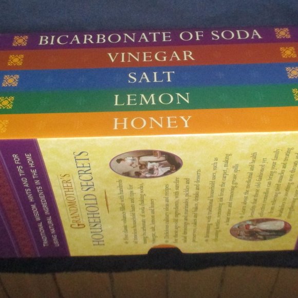 Grandmother's Household Secrets Trade Paperbacks Box Set (Margaret Briggs, 2012) - Picture 8 of 8